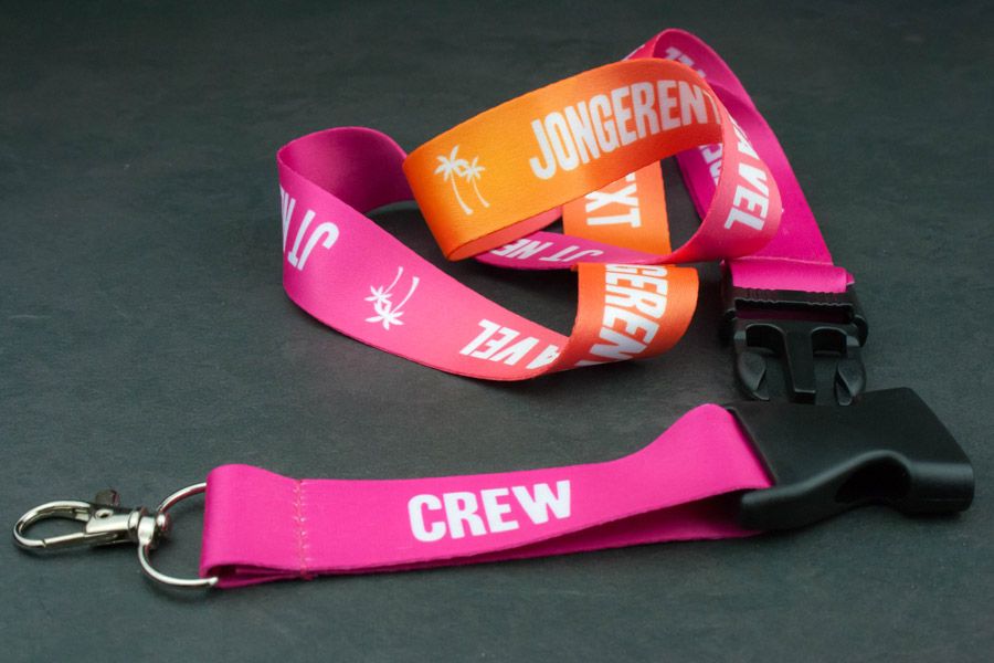 full color lanyard voor de crew bij Jongerentravel